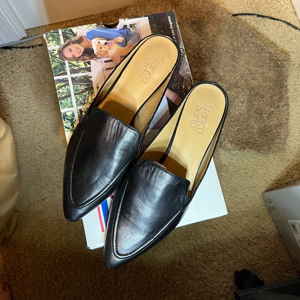 Black Flat dress shoe